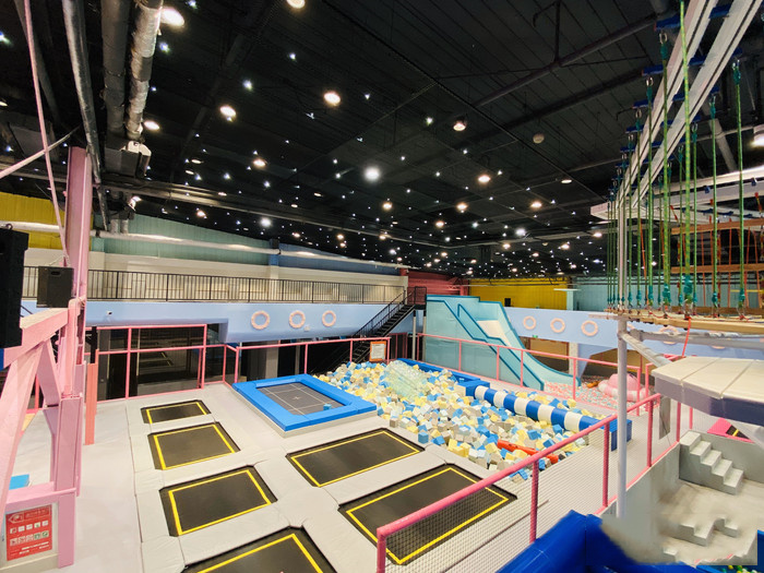 hicool嗨酷蹦床公园团建生日轰趴城外诚店