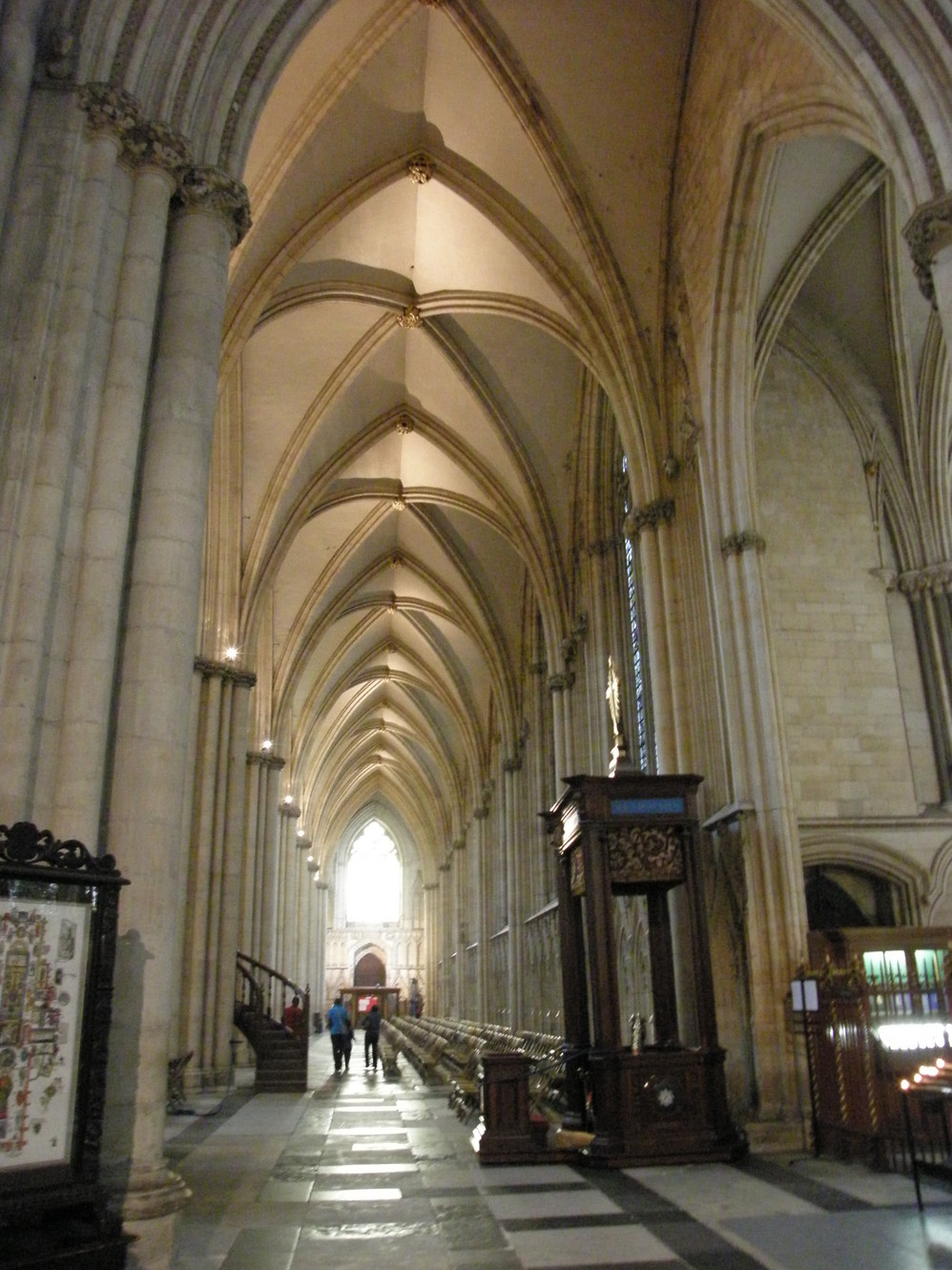 地铁站是knightbridge)8,  维多利亚  与艾伯特博物馆victoria&albert