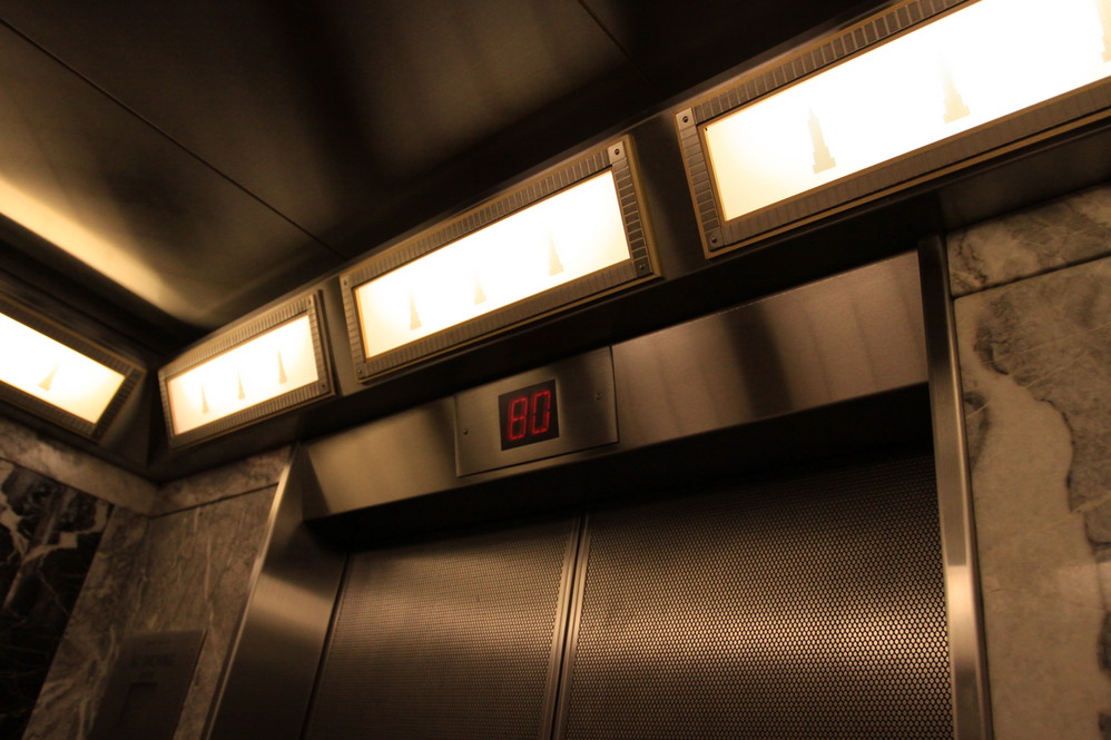美国帝国大厦电梯图片
