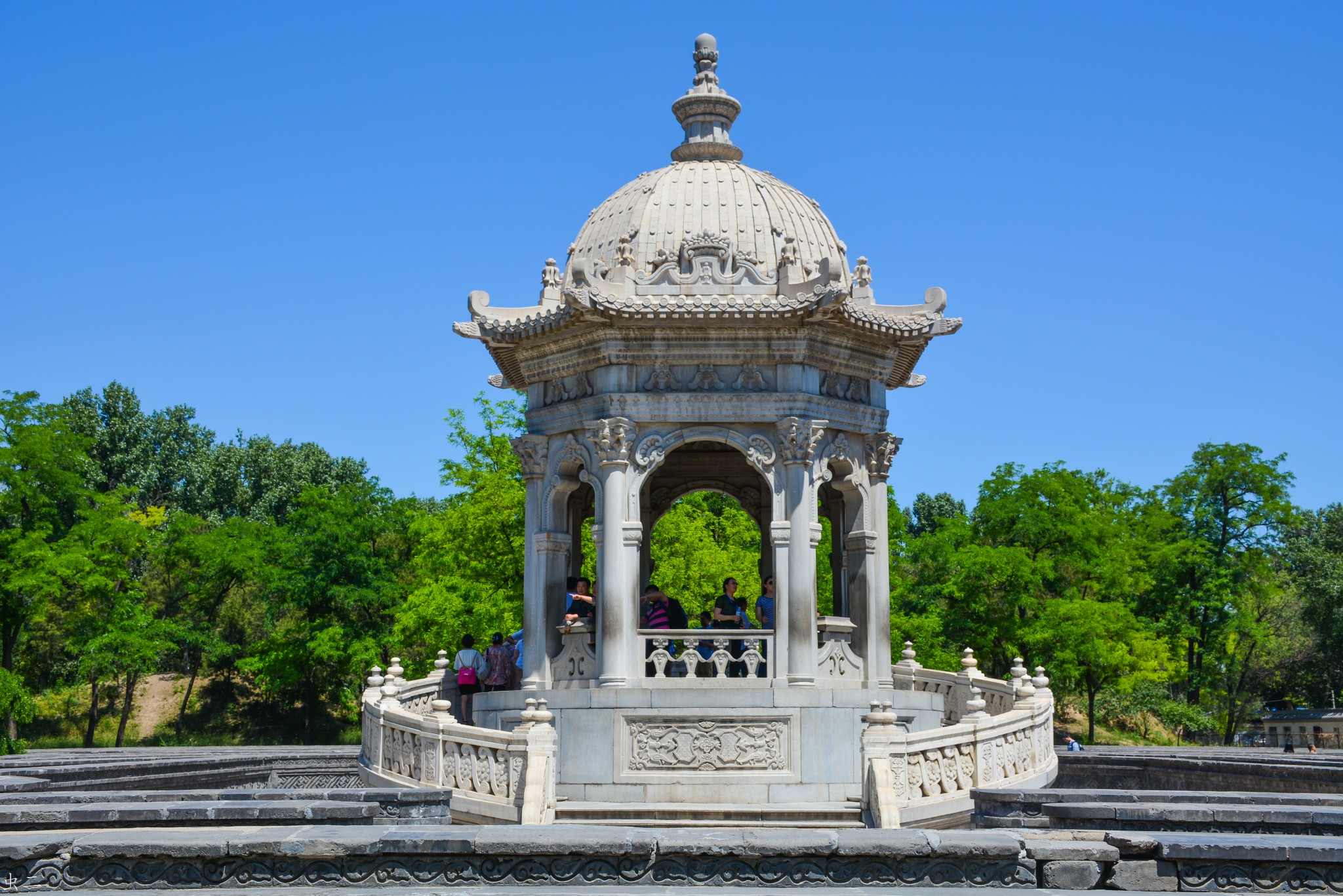 的迷宫而建的花园,建于清朝乾隆年间,是圆明园内一座中西结合的迷宫