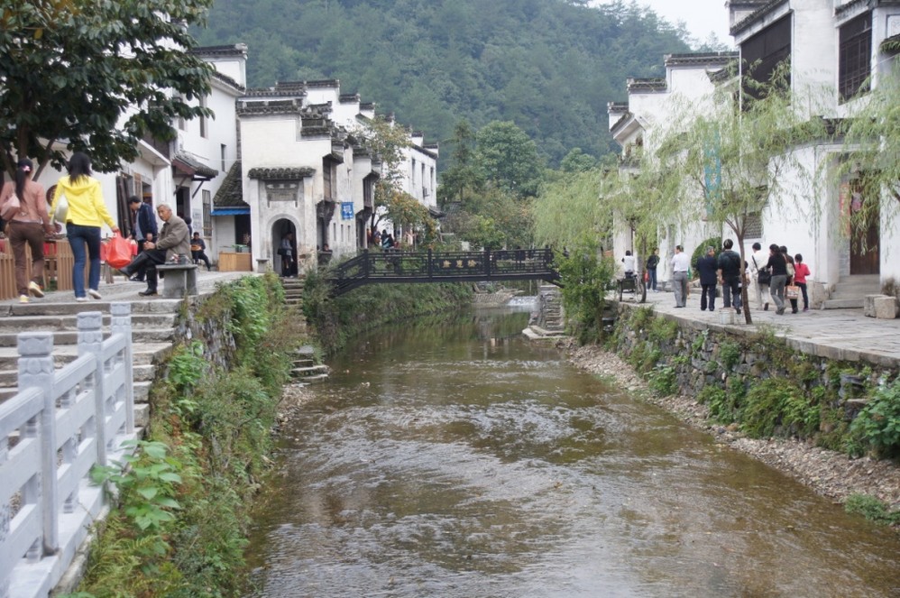 萬家酒店古鎮踏歌古岸桃花潭青弋江汪淪墓皖南建築特色:屋內開一天窗