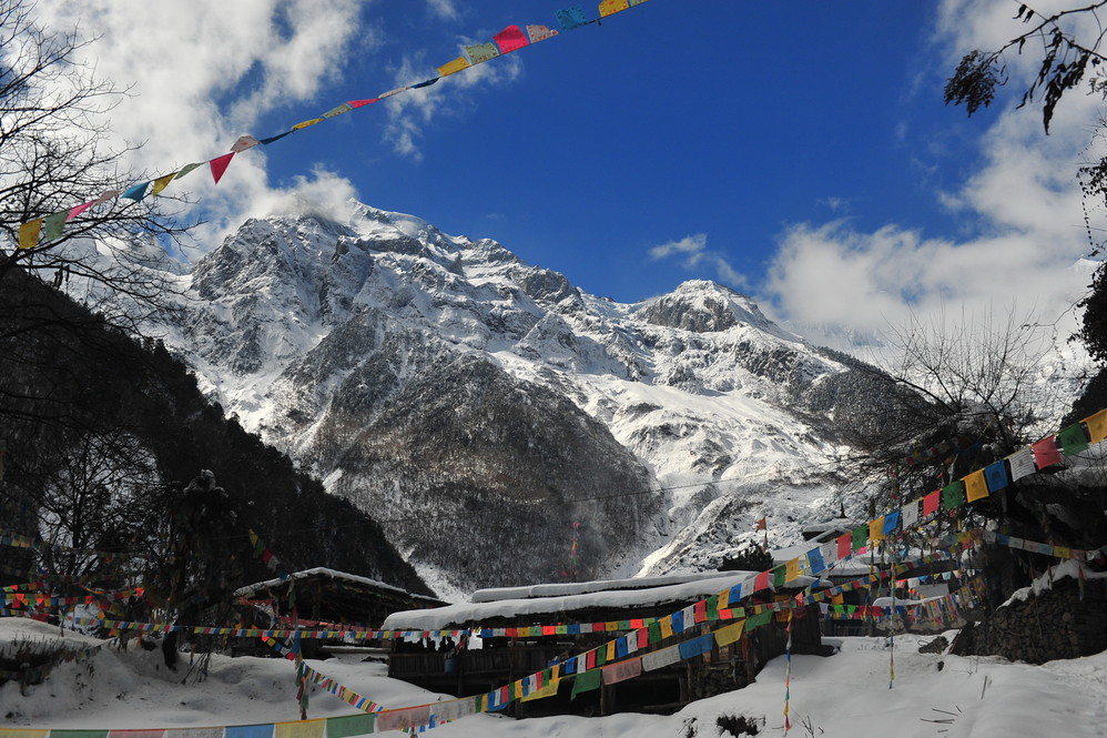 走进香格里拉,走近雪山之神