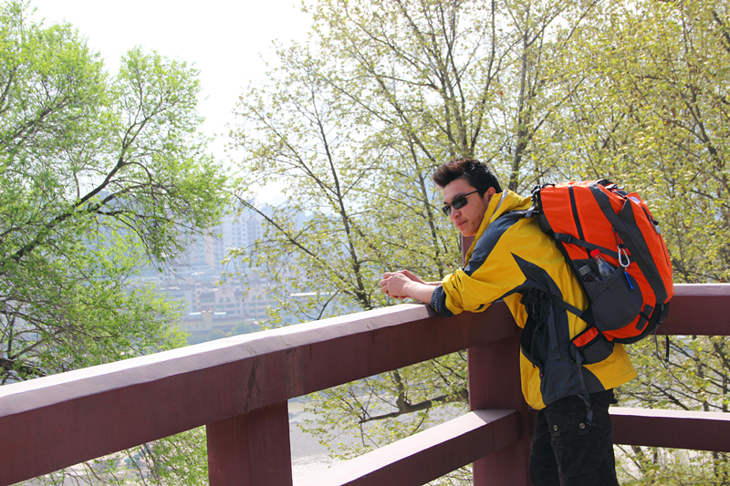 一只寻遍四方的狼-阿