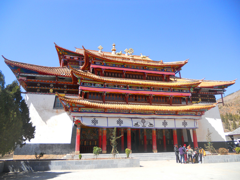 永宁扎美寺之行酥油灯下的祈福