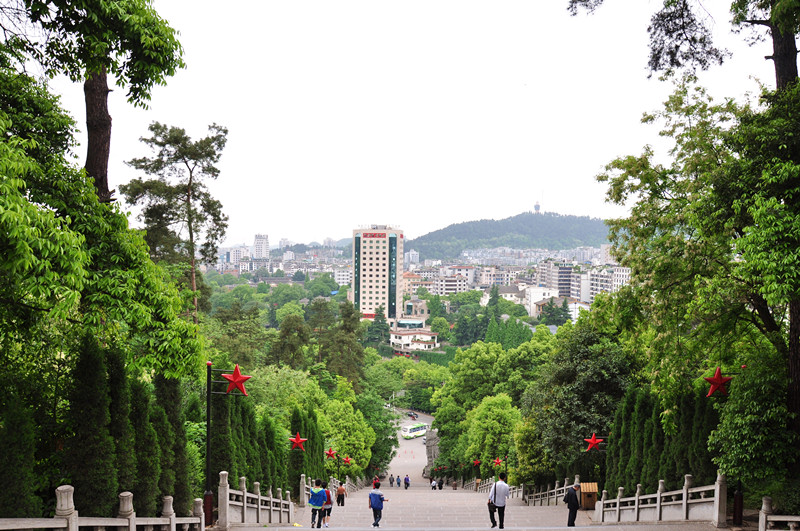 遵義紅軍烈士陵園(紅軍山)攻略,紅軍烈士陵園(紅軍山)門票_地址,紅軍