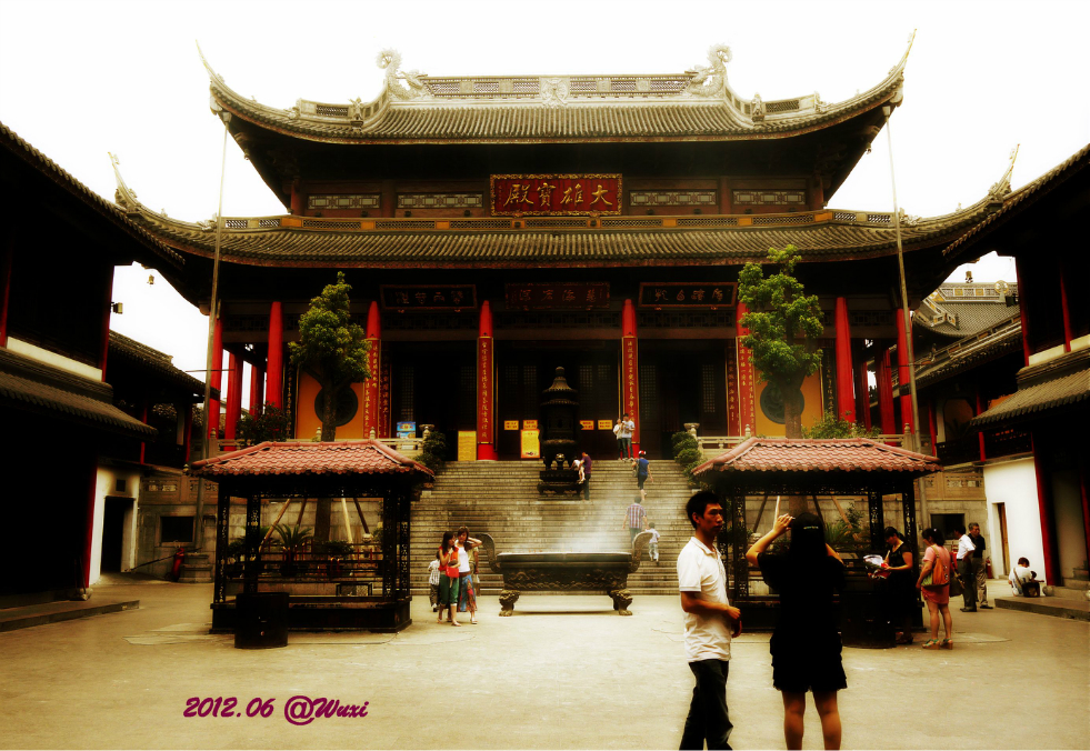 4km即到达南禅寺,寺庙,市场,小食店,类似上海城隍庙的风格,南禅寺免费