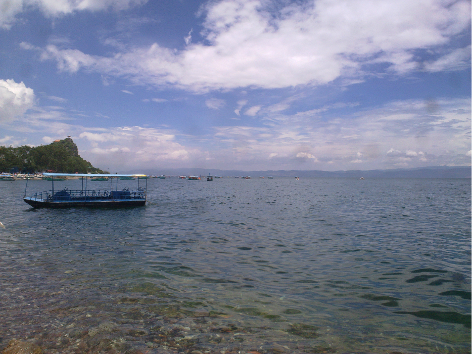 云南抚仙湖一日游