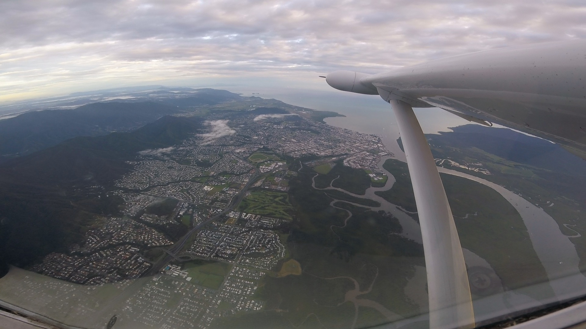 凯恩斯跳伞攻略 凯恩斯跳伞门票 地址 凯恩斯跳伞景点攻略 马蜂窝