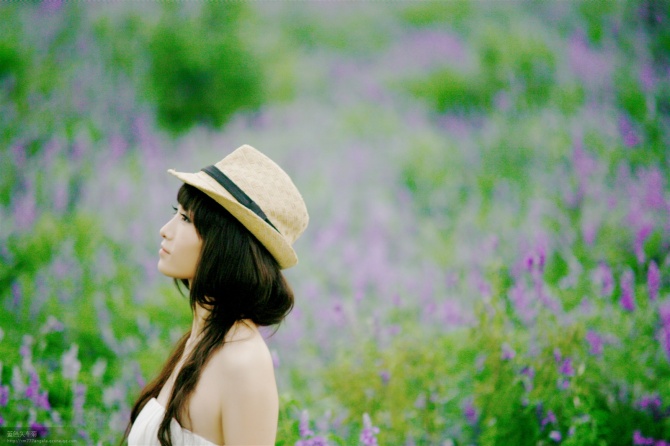 游来游去的Angela