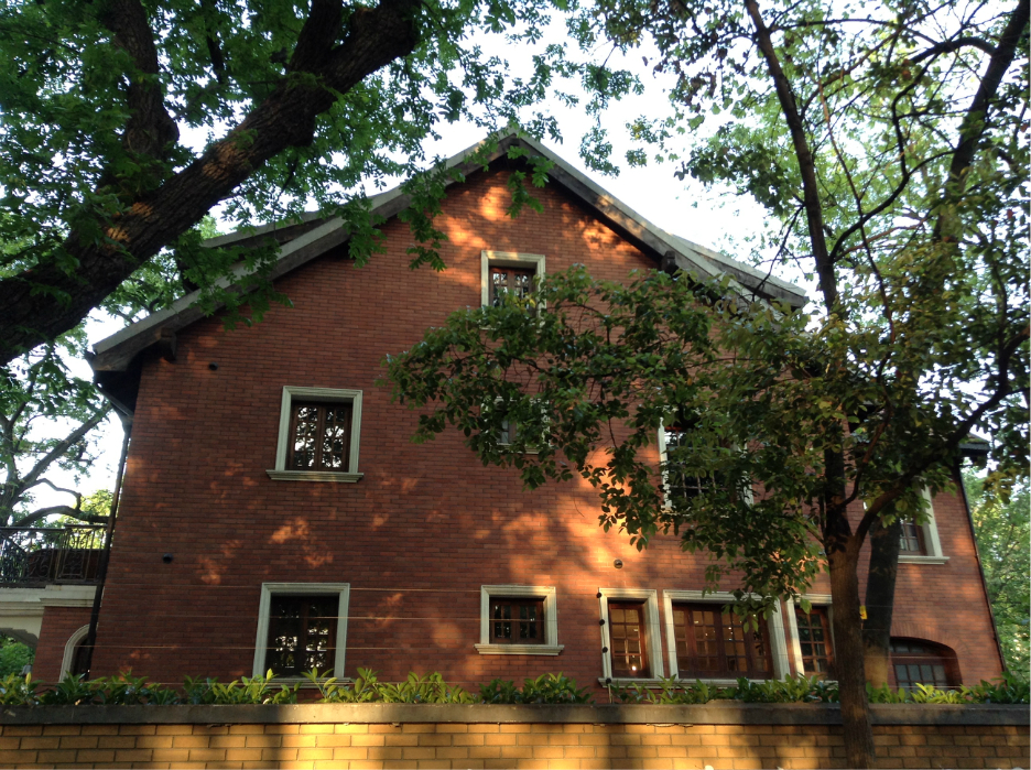 桃江路"香樟花园".韩国妹妹在拍婚纱照!怎么能少了东平路?