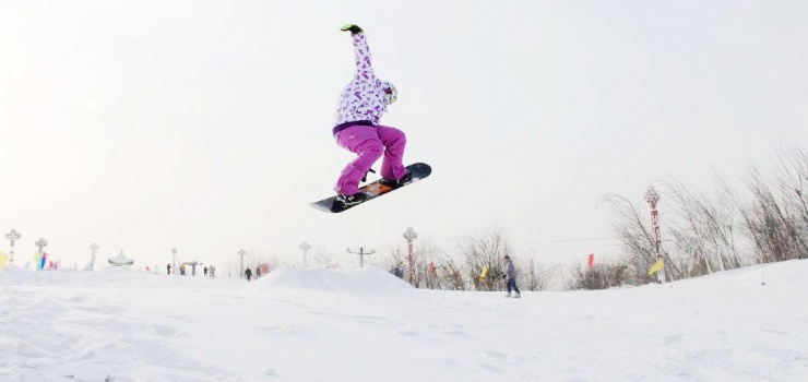 哈尔滨北大荒现代农业园滑雪场