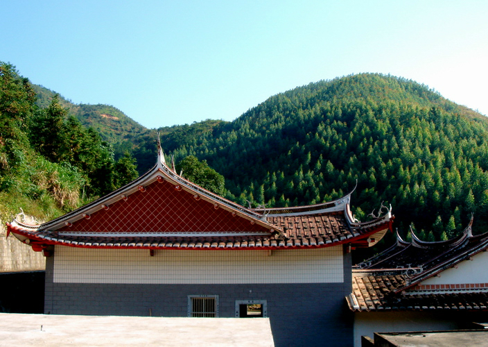 我的家乡仙游榜头镇泉山村宝泉古典家具工艺城的景点闽越王鸡仔城汉代