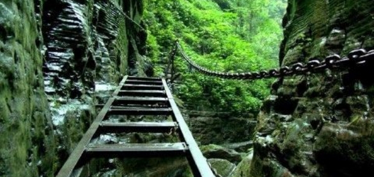 坐龙峡风景区