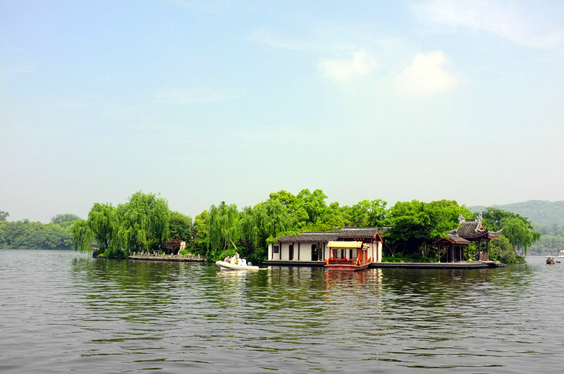 各種配合,各種擺pose,好愛好愛你啊一元錢的背面取景於西湖的三潭映月