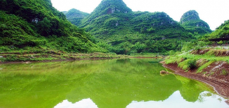 平洞河漂流