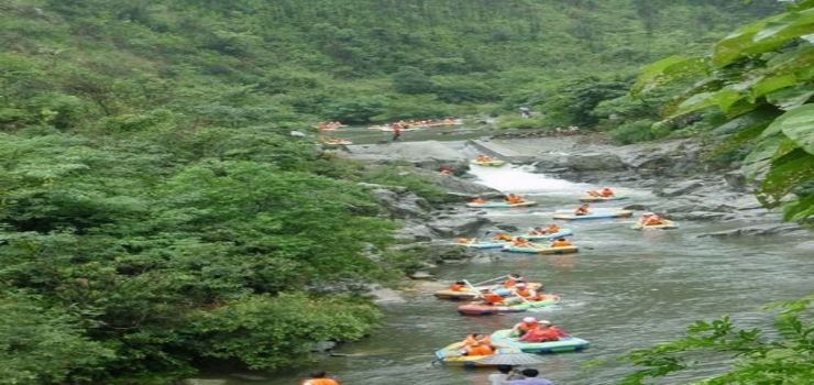 武陵岩峡谷漂流