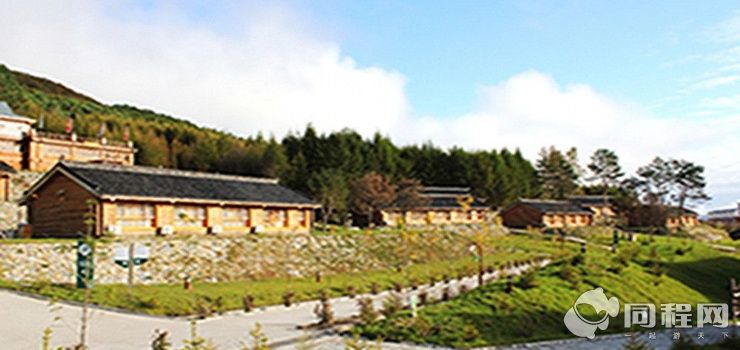 黄金古镇度假村