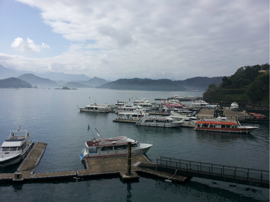 台湾日月潭朝雾码头晨曦