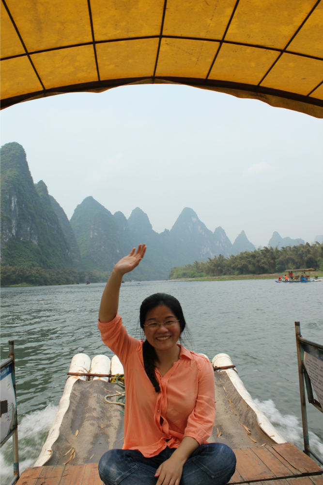 【on road】妹子立正向南走---桂林