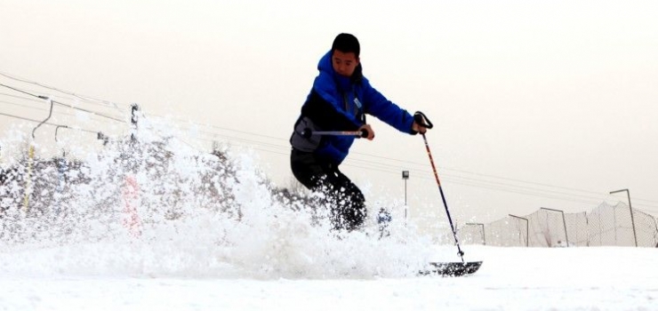 东岭生态滑雪场