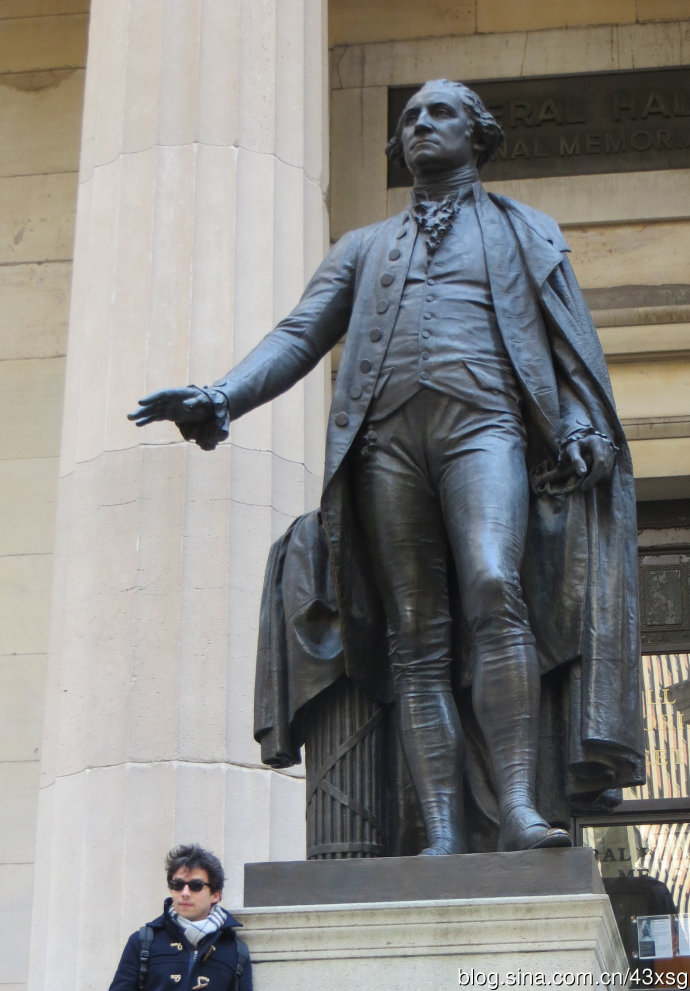 费城独立广场雕像图片
