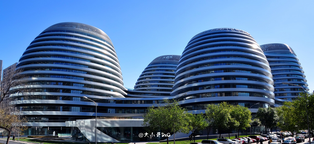 北京朝阳门新地标银河soho之三个时间段