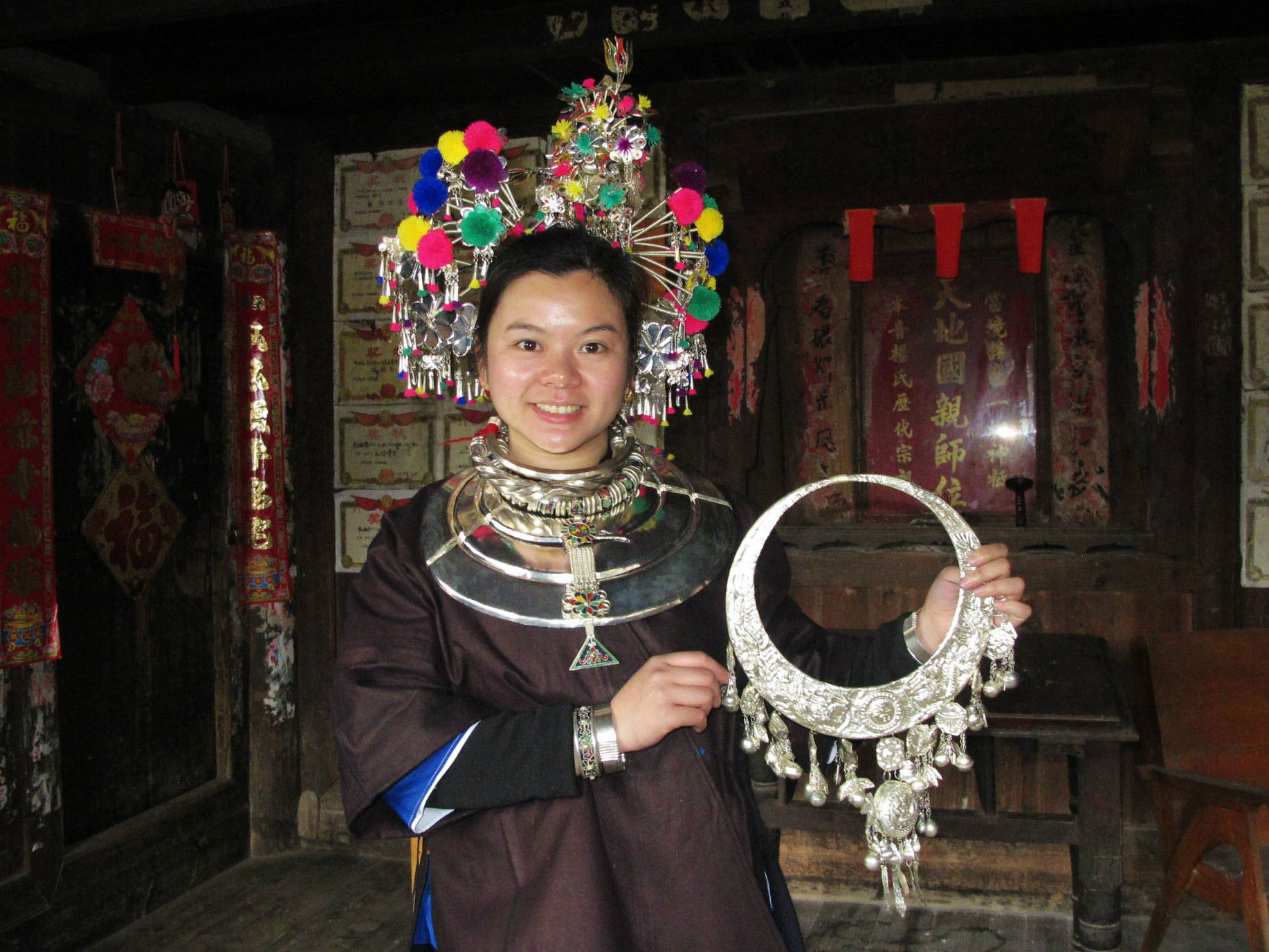 在广西三江穿上侗族服饰感受民族味儿婚礼侗族妞扬微笑