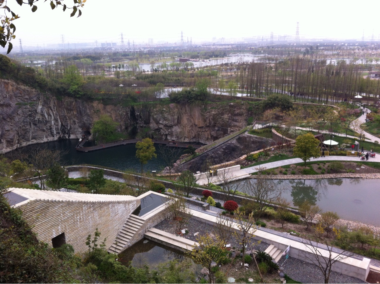 2° 在辰山上俯瞰深坑花园,辰山植物园的亮点.