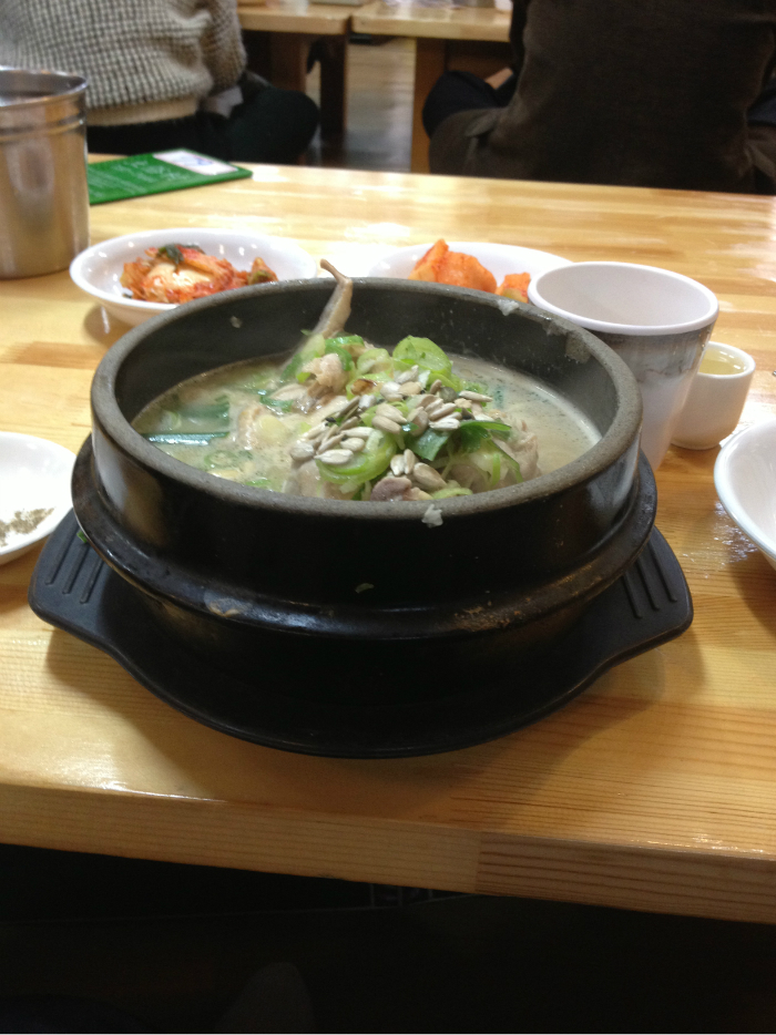 首尔美食-景福宫参鸡汤