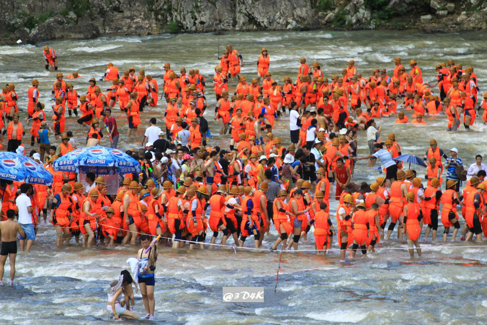 福建省宁德市屏南县的白水洋，夏天消暑的好地方