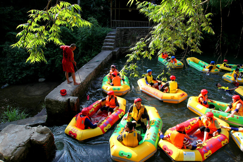 Yangshuo Longjing River Rafting