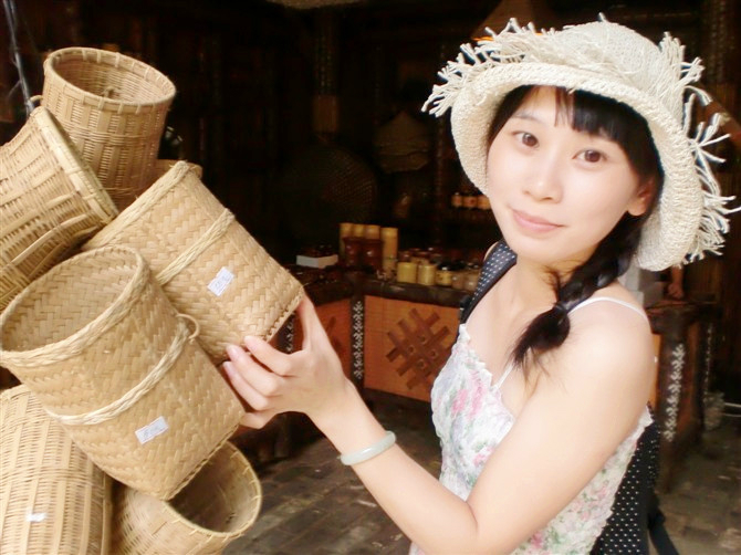 6个娃的美腿跟妹妹从小感情就很好隔壁的人太累睡着了吗再次有图为证