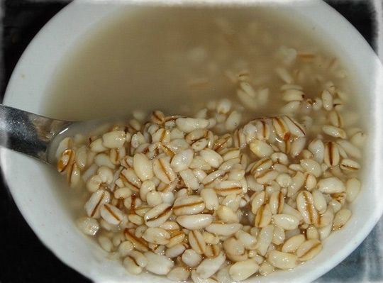 甜醅的来历,跟青海汉,藏,土族酿造的酩馏酒有密切联系,它和酩馏酒可算