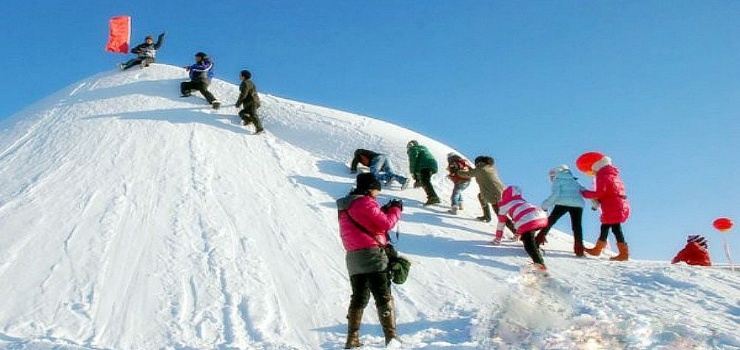 牙克石凤凰山滑雪场