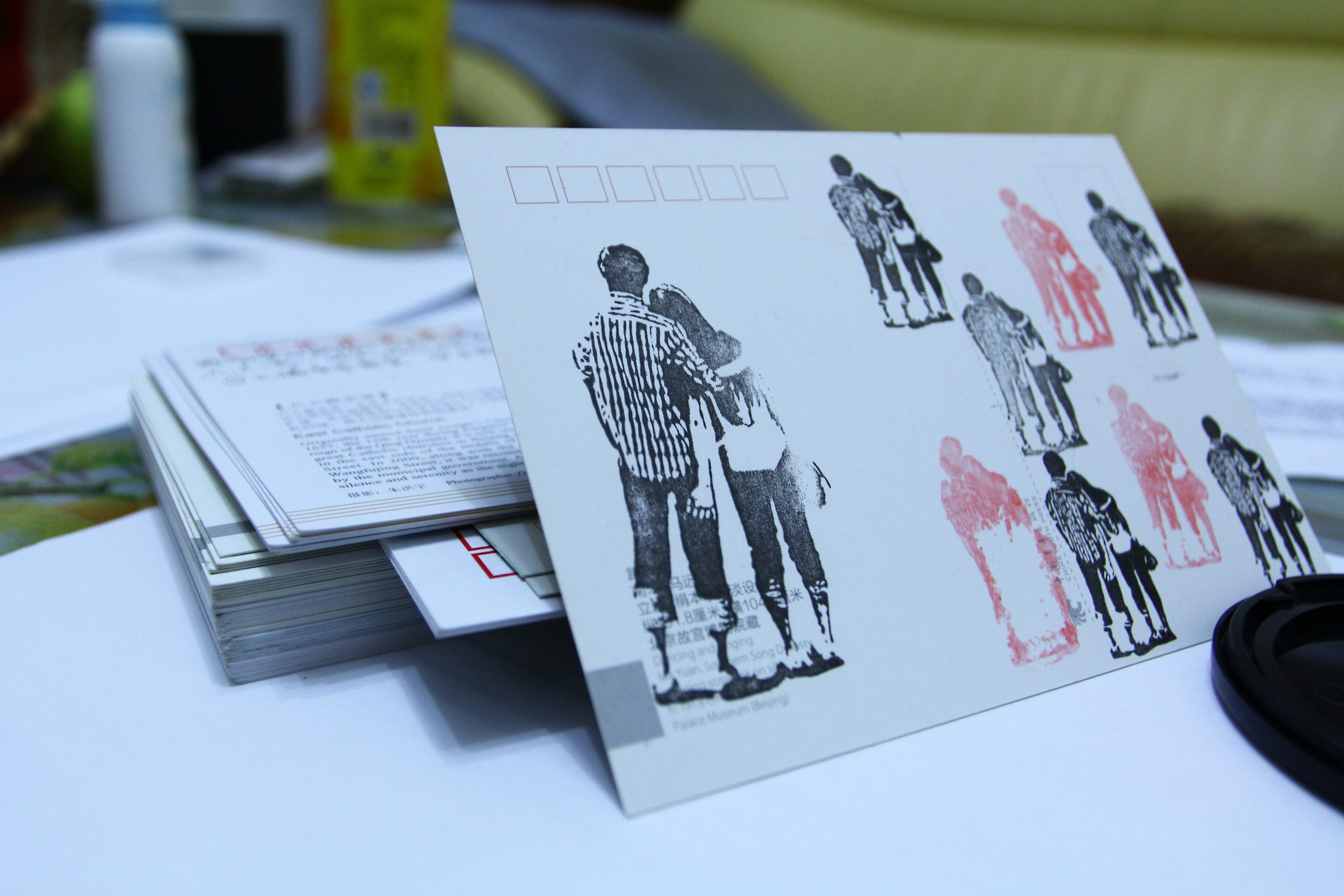 明信片环球旅行(519张明信片已走6大洲64国,共1953421公里,绕地球39圈