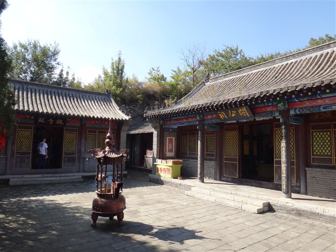 万里长城全线保存最完整的水门扳倒井驻足青山关  ,举目北望,狐仙楼