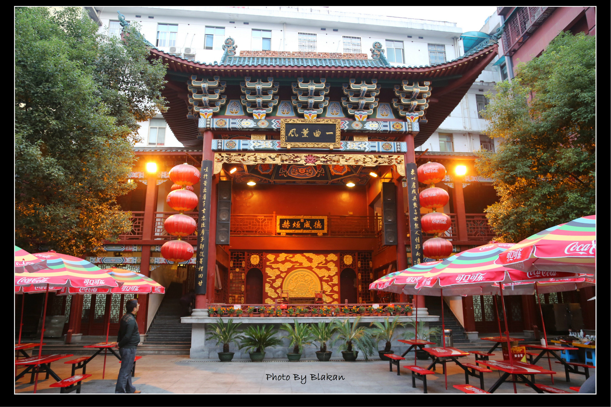 服装,挺像那么回事辞职出来徒步的文政,山东汉子百龙天梯早上的大观台