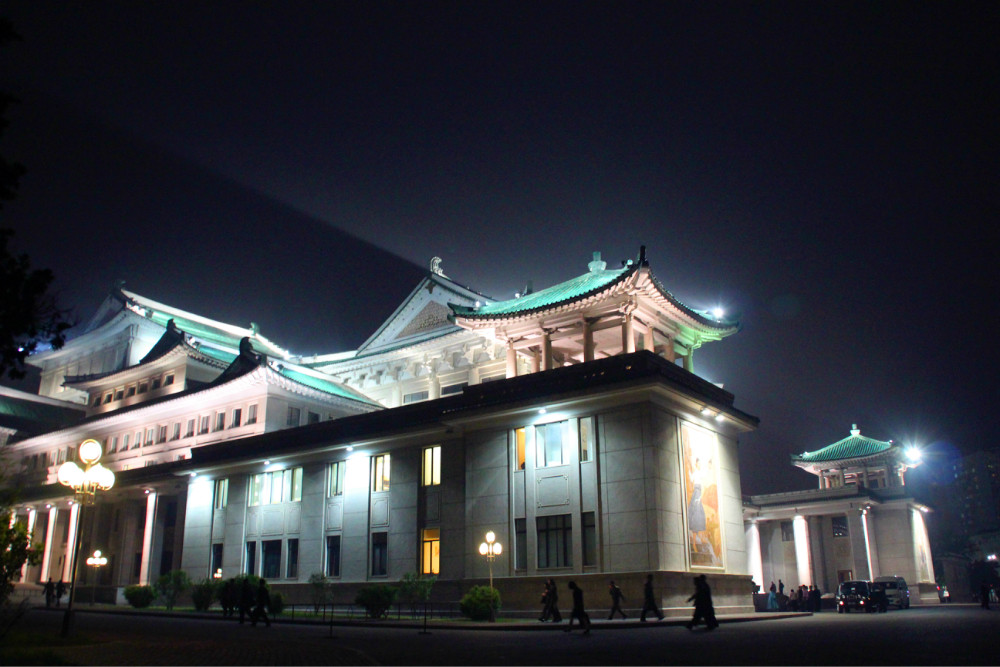 东平壤大剧院