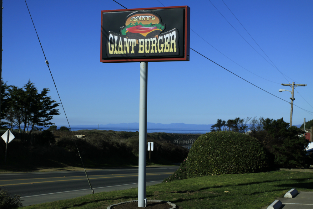 门多西诺美食-Jenny's Giant Burger