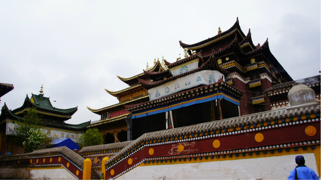 青海黄南州吾屯寺(上寺)