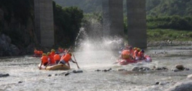 汶水河峡谷漂流