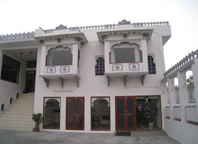 德文德拉加尔宫旅馆 - 豪华培英旅馆 Devendragarh Palace - Luxury Paying Guest House