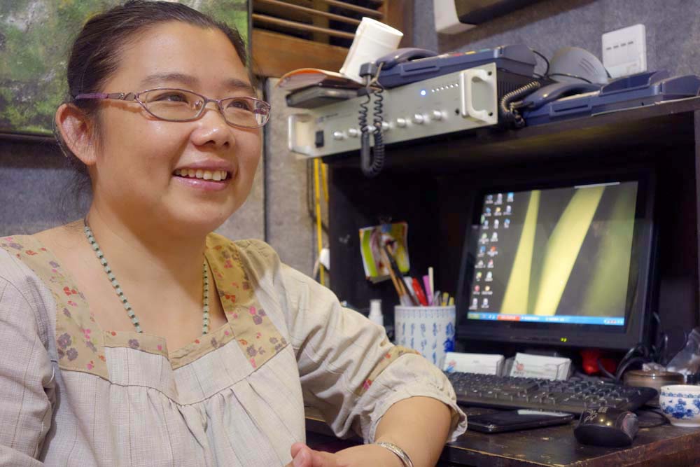 【专访】亦文亦商的评论新秀——于丽华(组图)