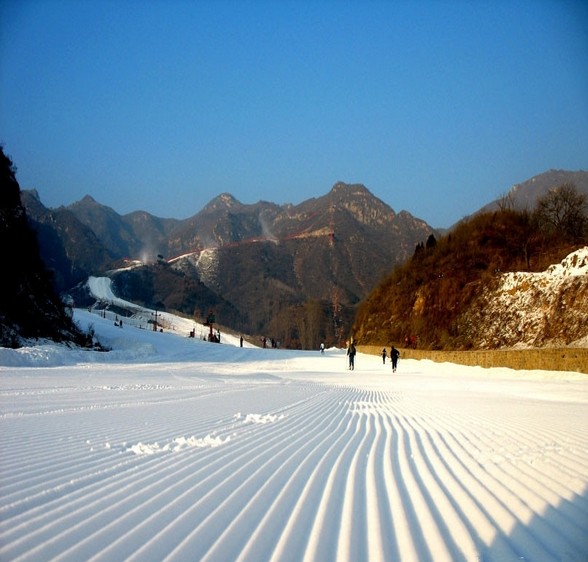 【北京滑雪去哪里】北京滑雪去哪里，北京去哪里滑雪推荐 