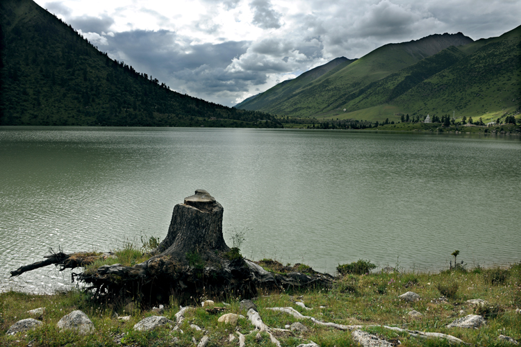 康巴核心区---德格(一路风光一路历史的足迹)