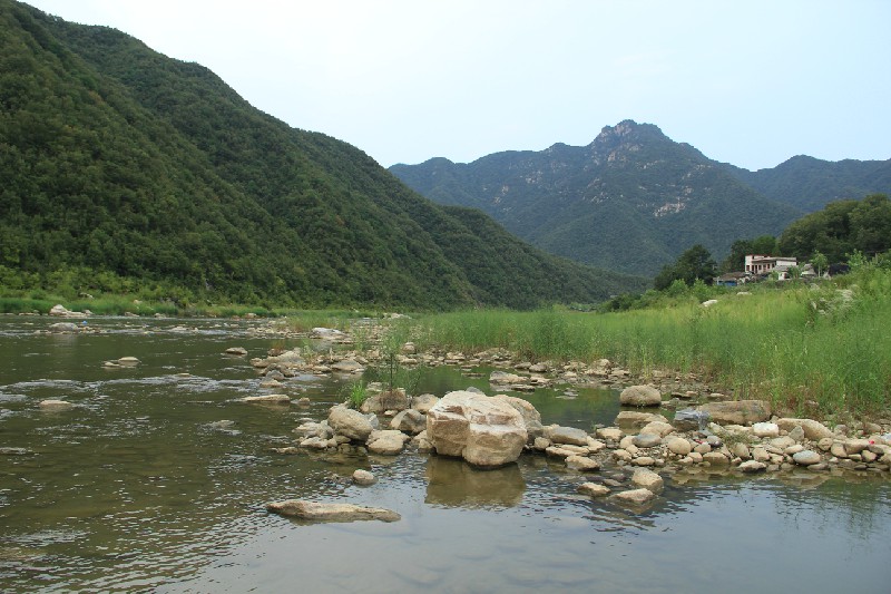 鸛河漂流風景區鸛河漂流風景區鸛河漂流風景區雲南的表演團在再跳印度