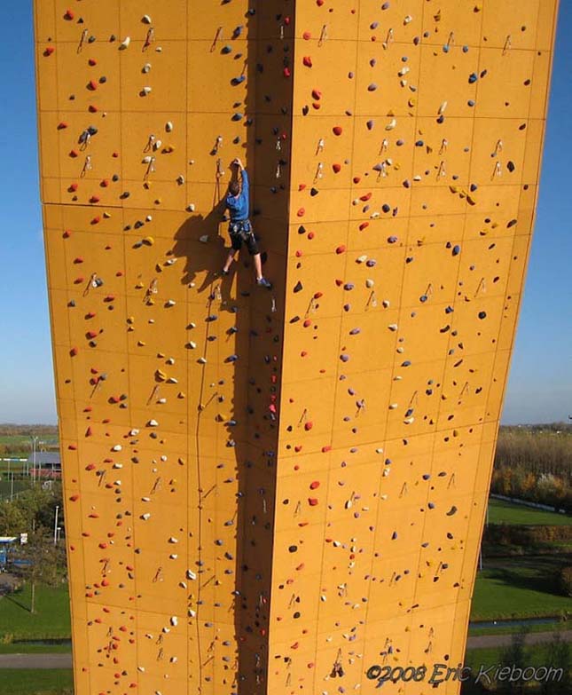 神剑世界上最高的攀岩墙excaliburtheworldstallestclimbingwall