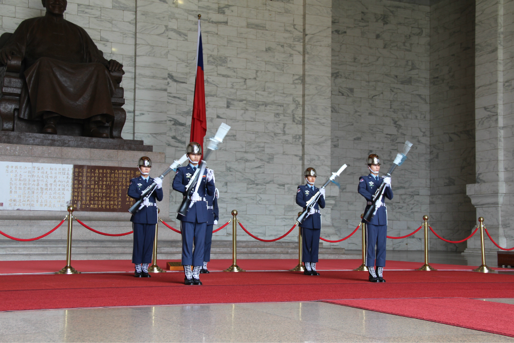 vincent在路上---2013开启台湾美食之旅(第六天)中正纪念堂-台北故宫