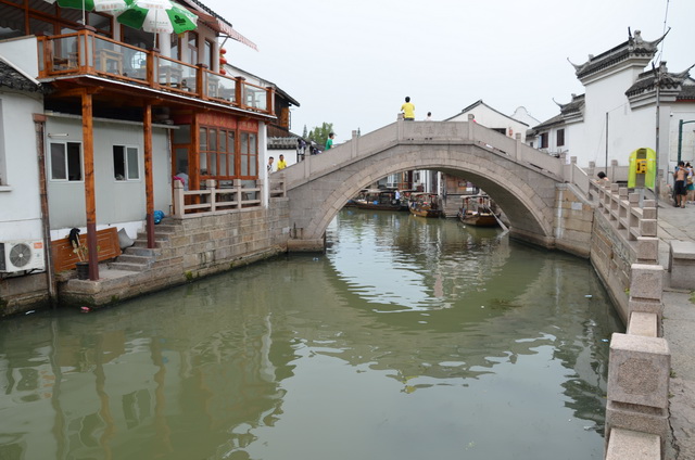 城隍廟橋在泰安 橋上看朱家角 市河的上下游圓津禪院泰安 橋上看圓