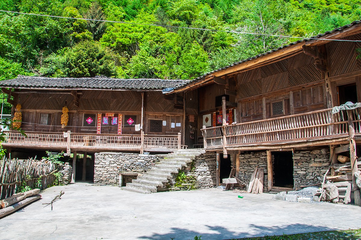 洗肺去绵阳北川小寨子沟西窝羌寨2日游